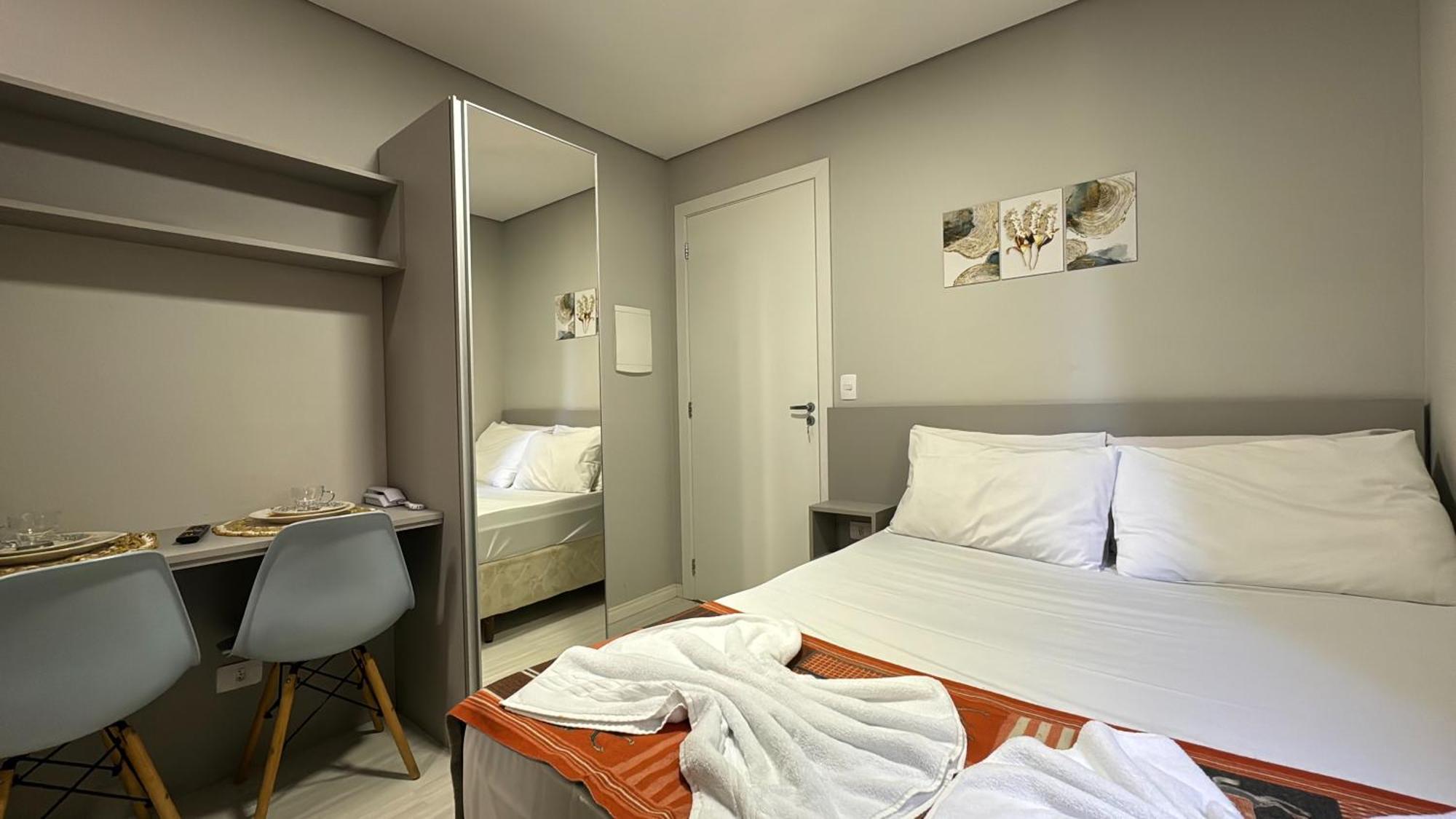 4- Studio Para Casal. Otima Localizacao Курітіба Екстер'єр фото